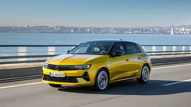 Opel Astra PHEV 2025