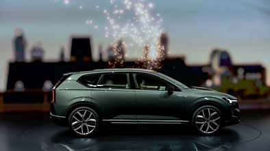 Volvo EX60 bei der offiziellen Präsentation auf einer Markenveranstaltung