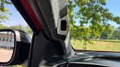 Innenkamera oder Sensorik am Dachbereich des Mitsubishi Eclipse Cross nahe der Frontscheibe.
